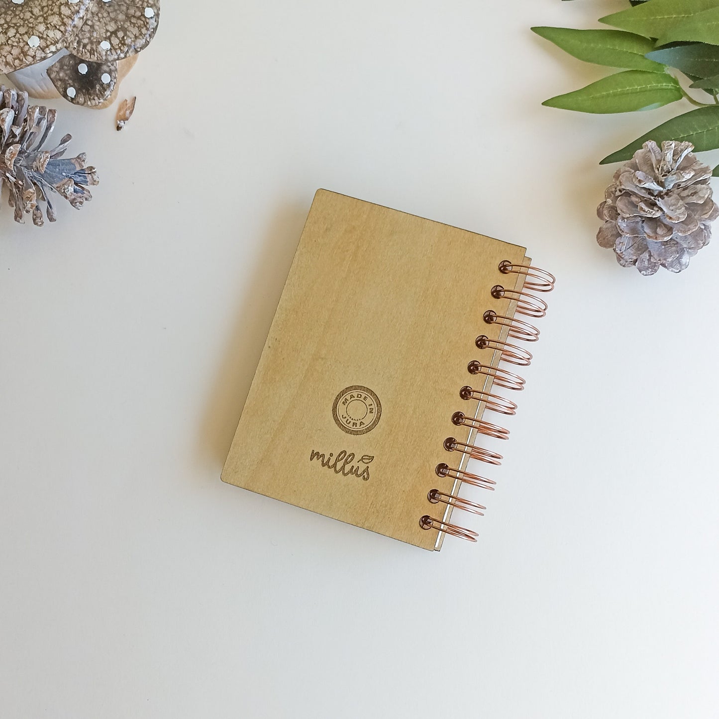 Carnet de rando en bois - à compléter - Millus Design