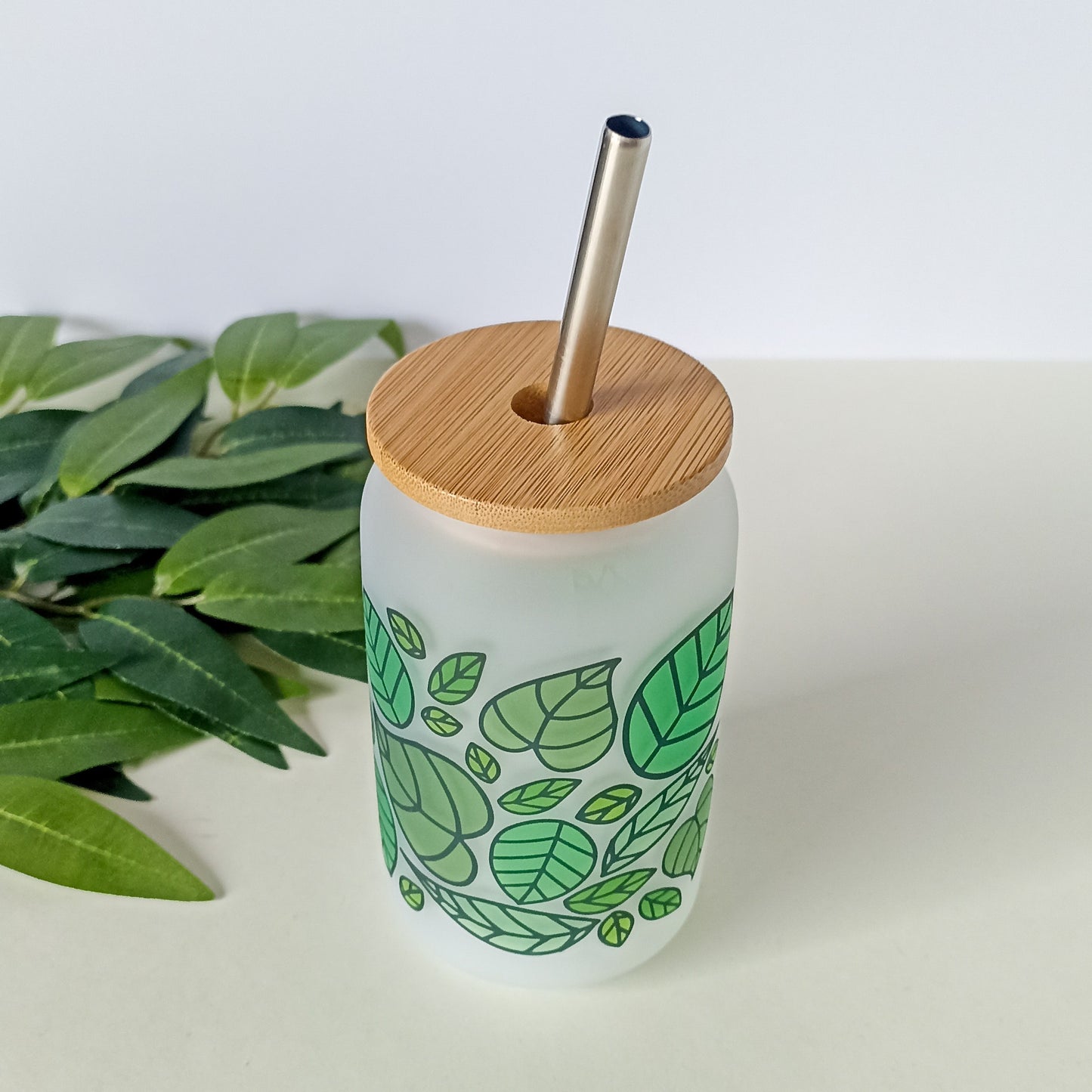 Verre avec paille - Feuilles