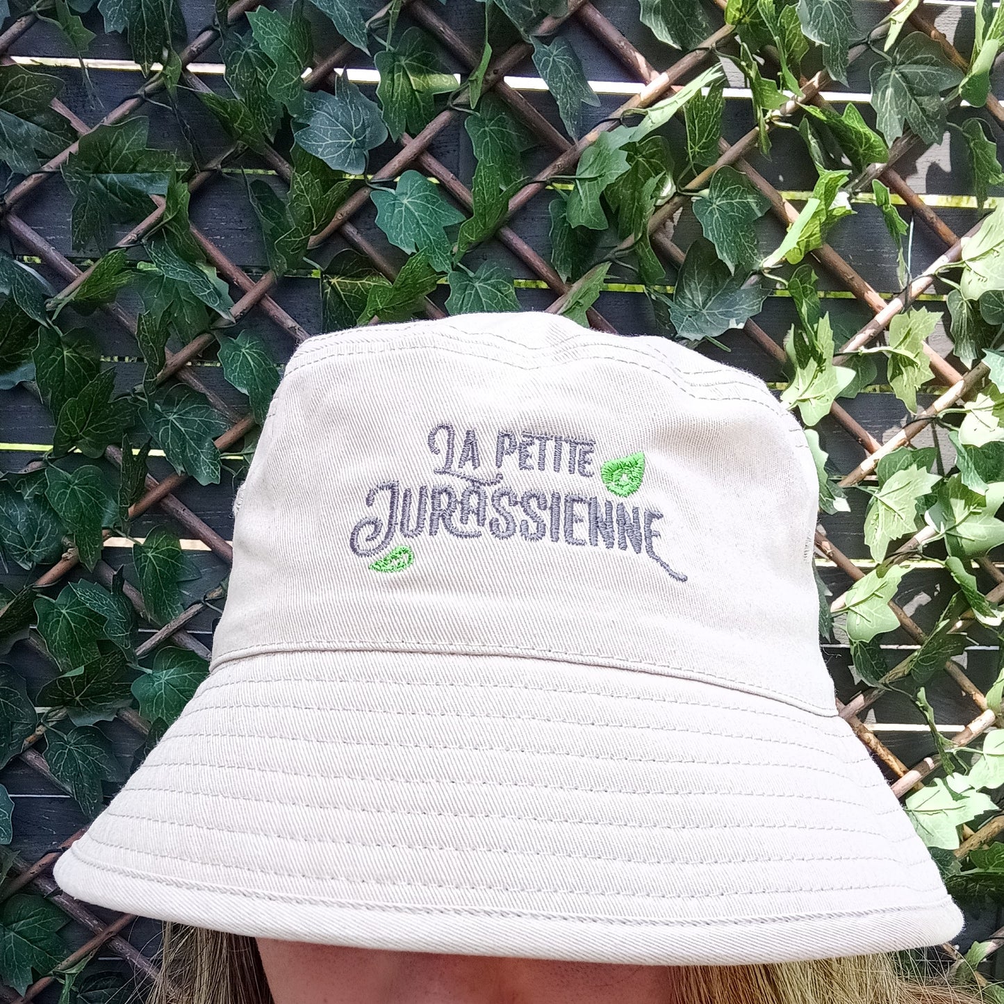 Bob brodé La Petite Jurassienne