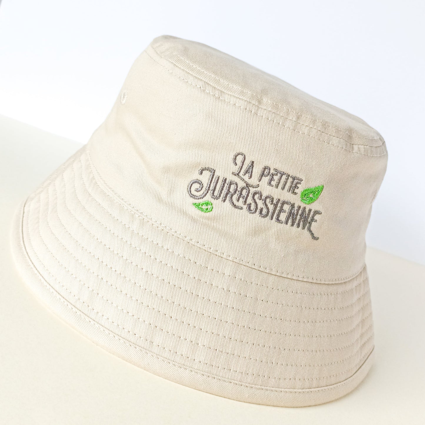 Bob brodé La Petite Jurassienne