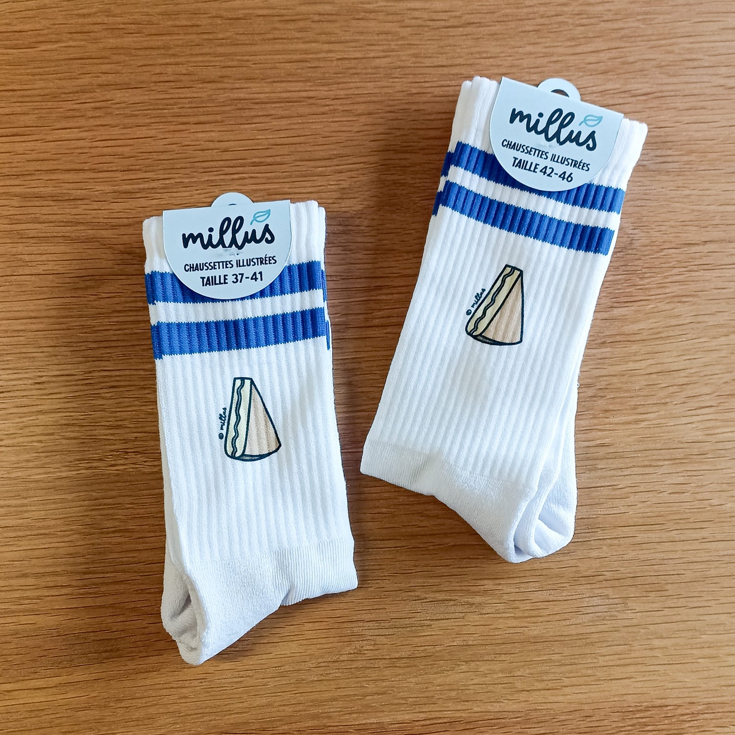Chaussettes hautes à bandes, illustrées Morbier - mixtes - Millus Design